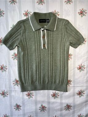 Perry Ellis Green Collared sweater Boys size 6.